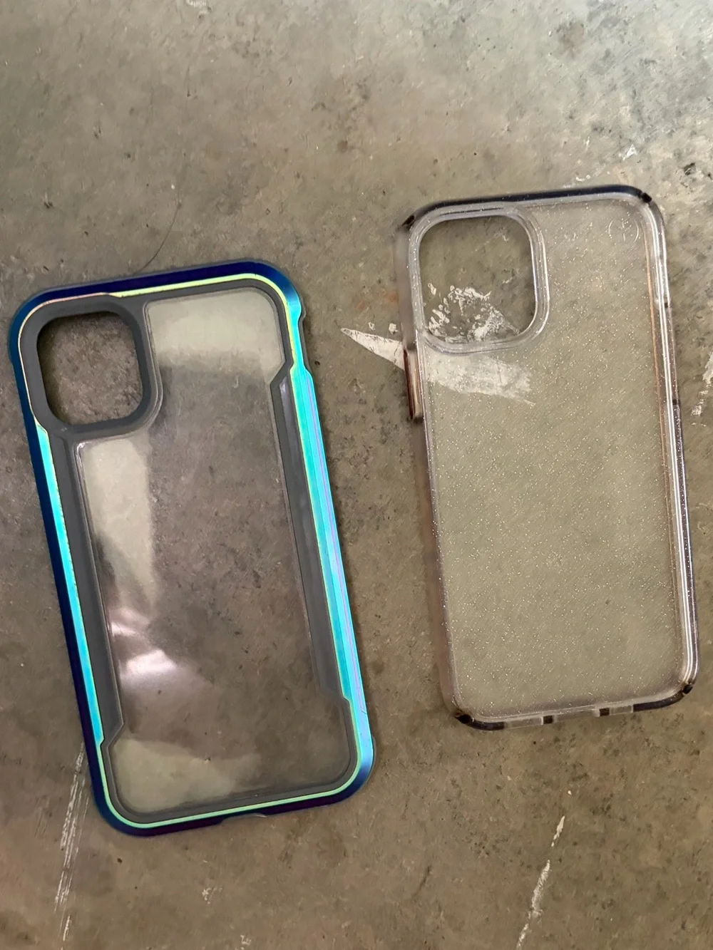 iPhone 12 Cases (2)